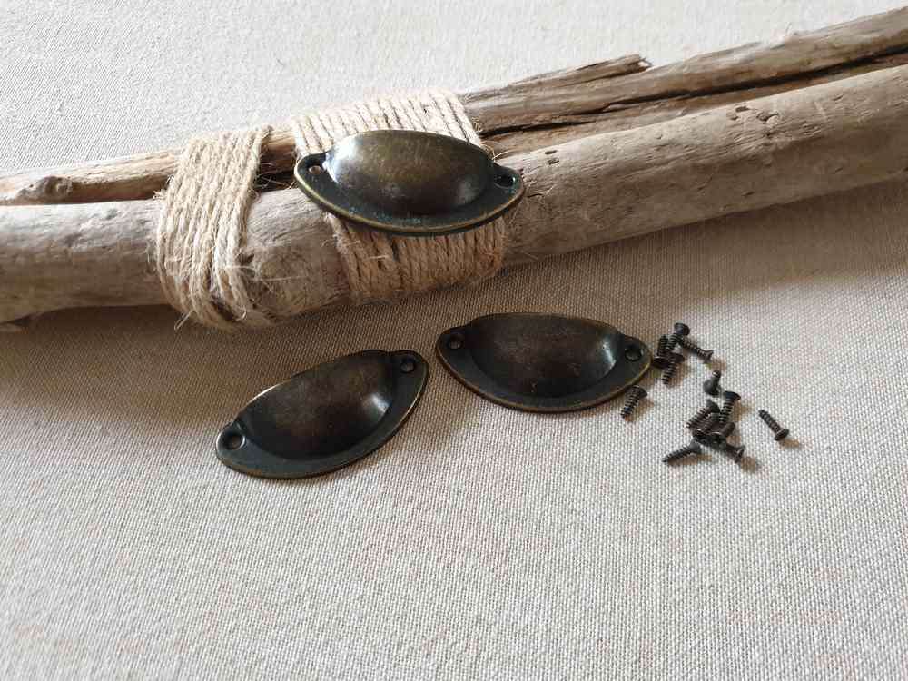 20191105_111329_ml lcf - Poignée Coquille Bronze antique 50x20 mm – Image 1