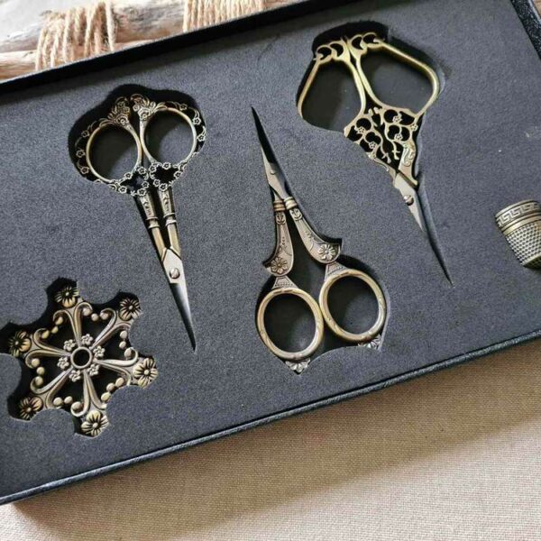AX - Coffret cadeau ciseaux coloris Bronze (Hanami, Marie Antoinette ,Pompadour)