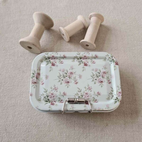 La jolie boite de Survie de la Brodeuse , Fleurie n°2