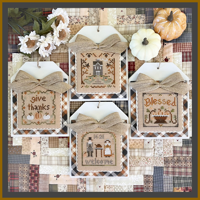 308428341_10158489037780124_6327069747455053090_n_ml Little House Needleworks- Thanksgiving petites – Image 1