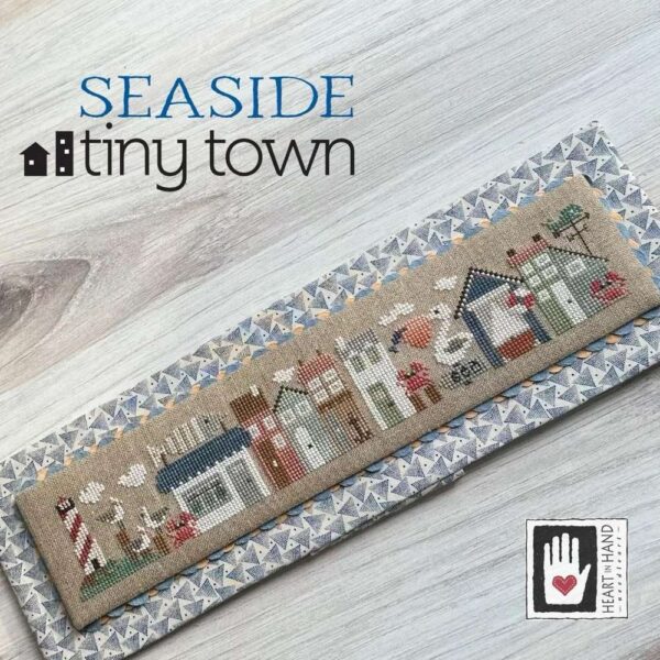 Heart in hand - Seaside Tiny Town