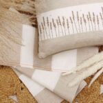 Zweigart - Toile de lin à broder 11 fils Cashel Stripe  Zweigart 3229 Beige/blanc – Image 2