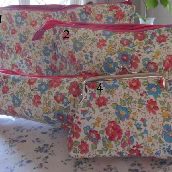 RJB - Trousse à Maquillage Motifs Fleuris