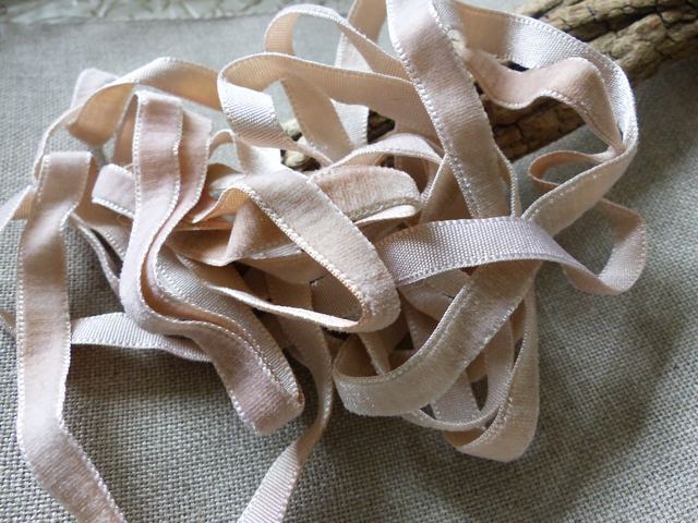 P1000985_ml HOF - Velours 10 mm Coloris Mellow Jack – Image 1