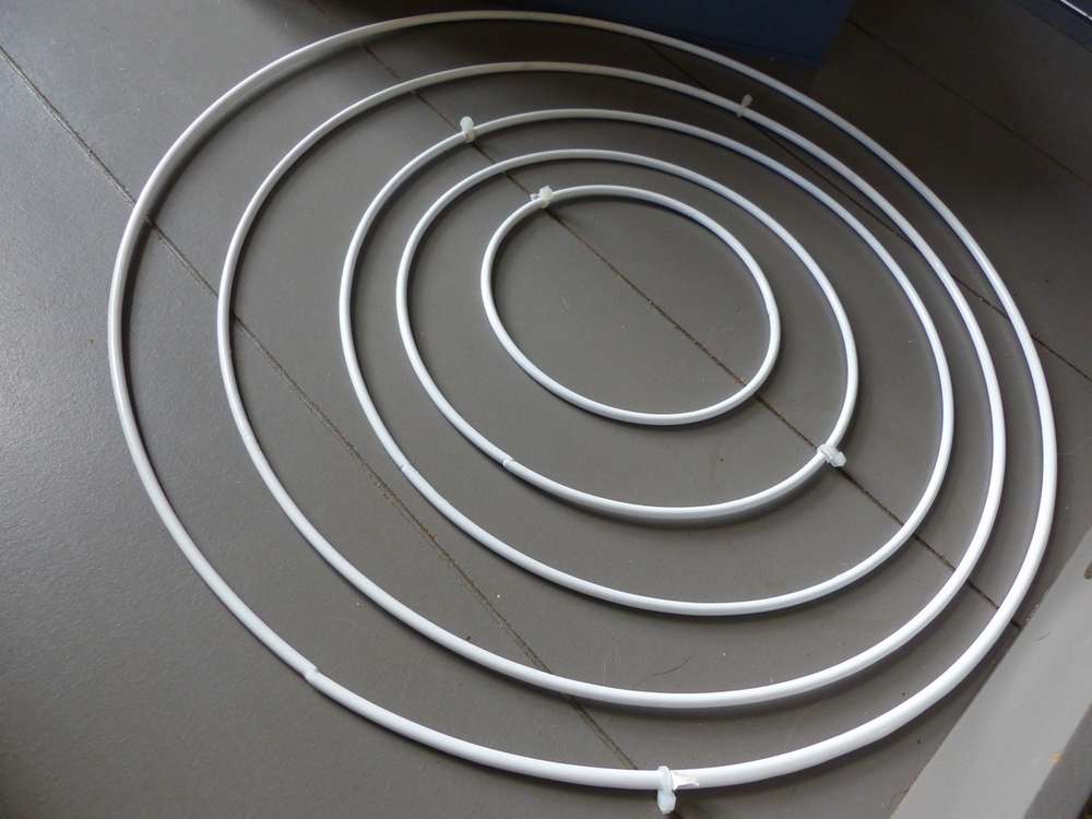 P1070625_ml Rico Design - Anneau métal blanc 15 cm – Image 1