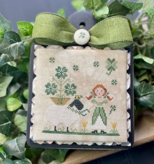 PRSLEwe_619x660_ml The Proper Stitcher - Lucky Ewe – Image 1