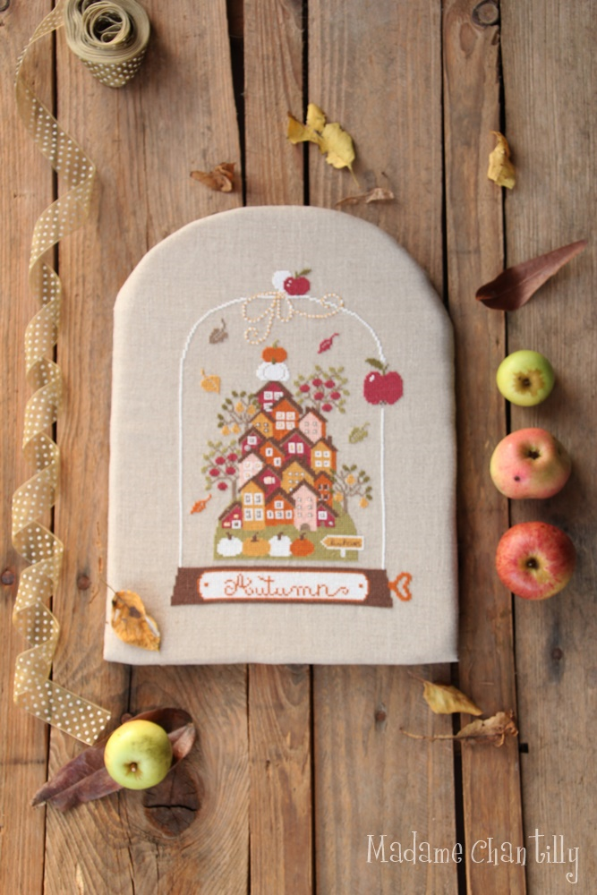 autumn-carillon-madame-chantilly_ml Madame Chantilly - Autumn Carillon – Image 1