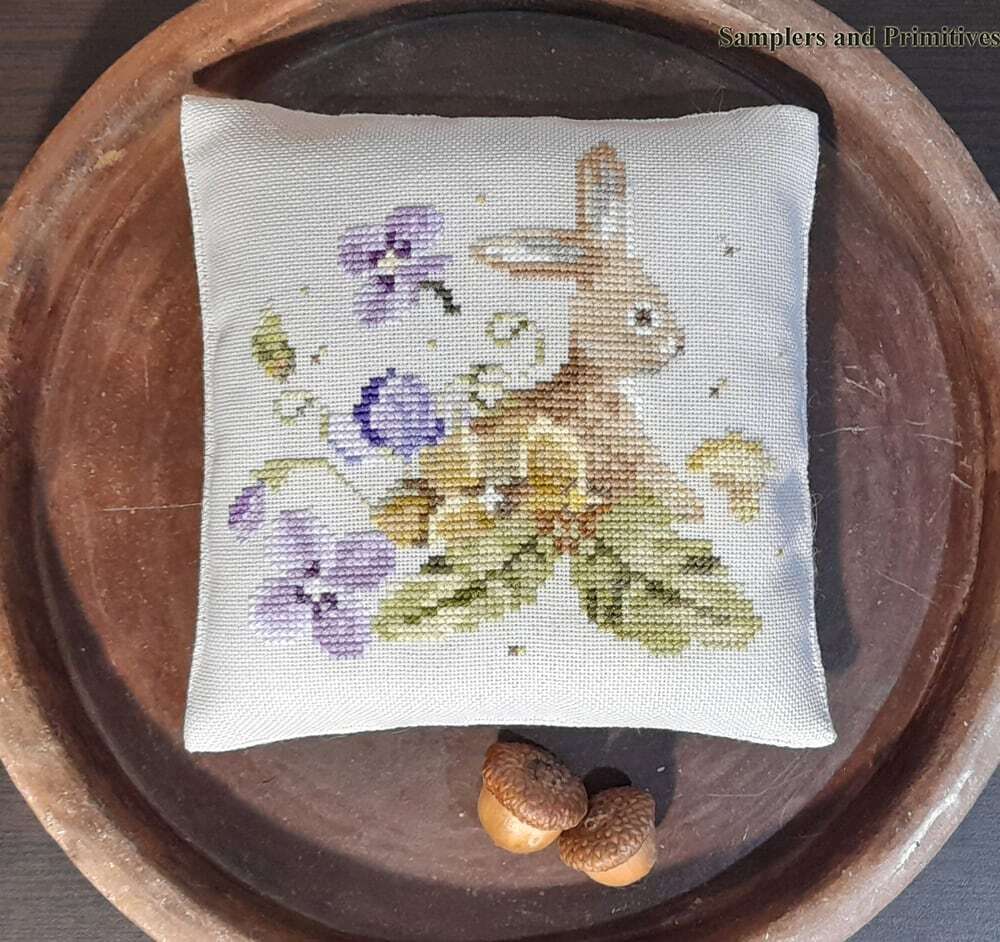 bunny-and-violets-samplers-and-primitives_ml Samplers and Primitives - Bunny and violets – Image 1