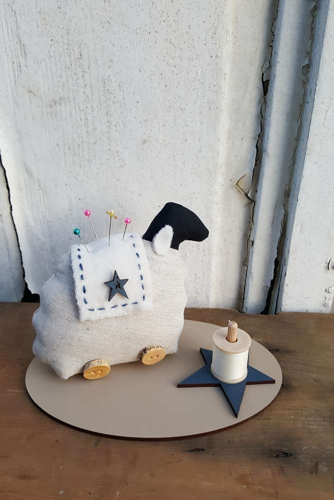 mouton_ml The Bee Company - Kit Pique-aiguille Mouton KMOU – Image 1